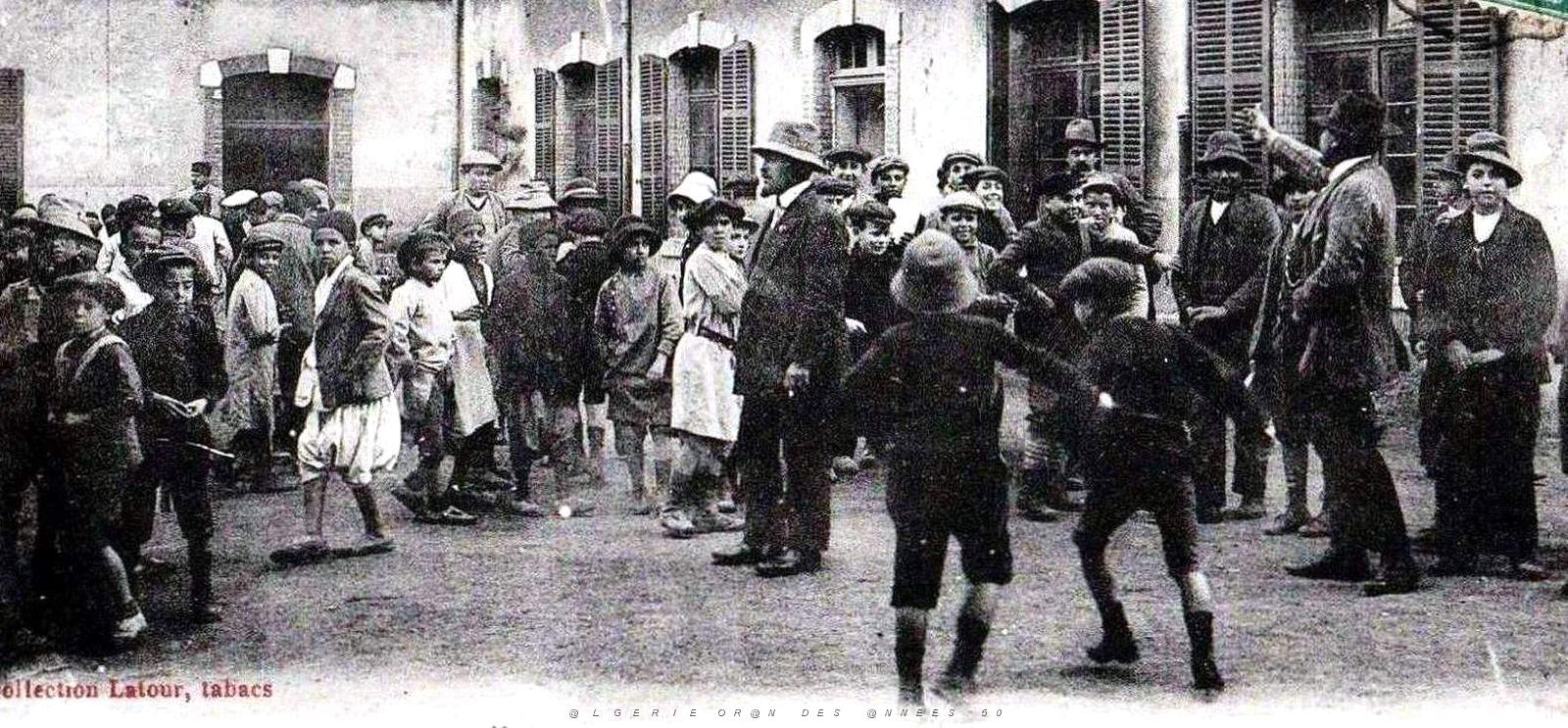 2047- Ain-Temouchent - Ecole des Garcons - Recreation2 - 1916.jpg
